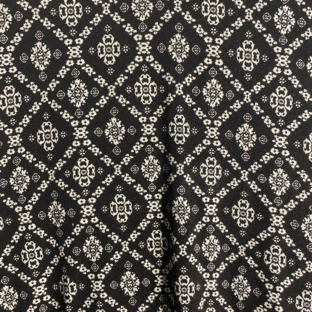 DB Plus Size Tunic - Picture 2 of 9